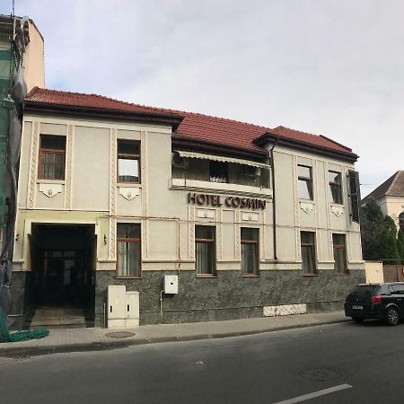 Hotel Cosmin אראד מראה חיצוני תמונה