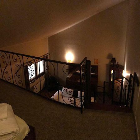 Hotel Cosmin אראד מראה חיצוני תמונה