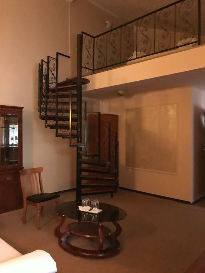 Hotel Cosmin אראד מראה חיצוני תמונה